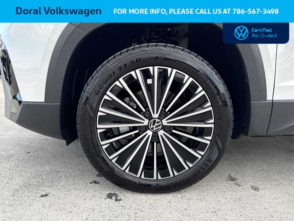2025 Volkswagen Taos SE