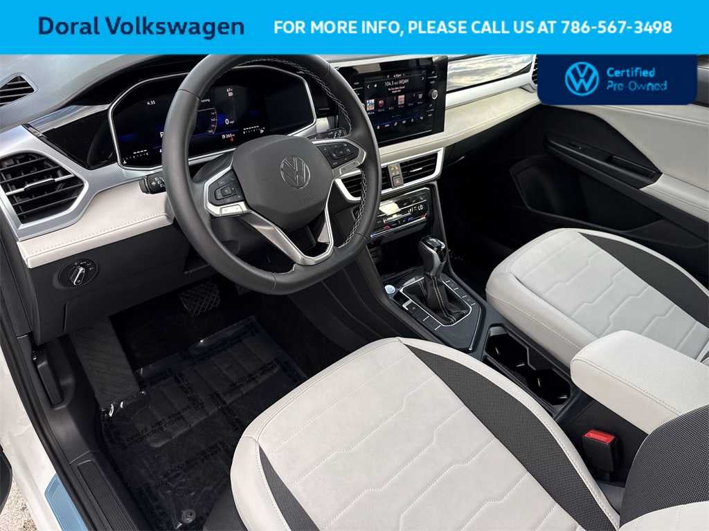 2025 Volkswagen Taos SE