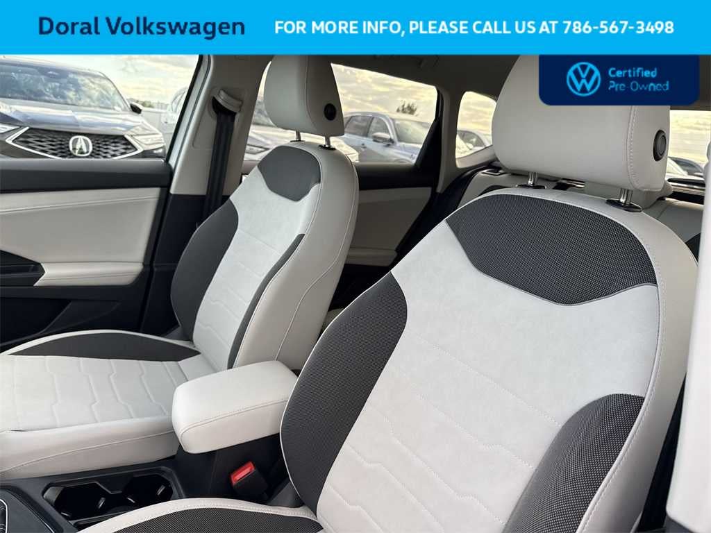 2025 Volkswagen Taos SE