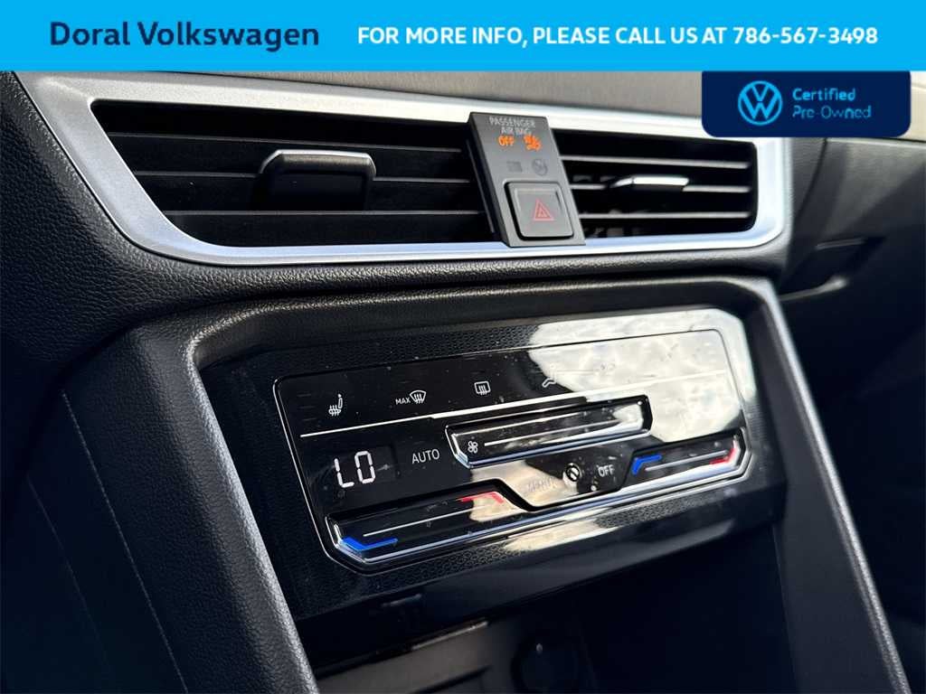 2025 Volkswagen Taos SE