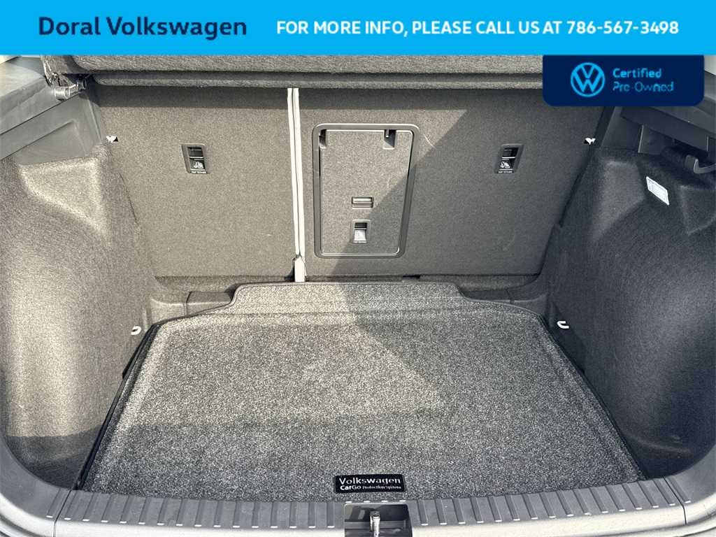 2025 Volkswagen Taos SE