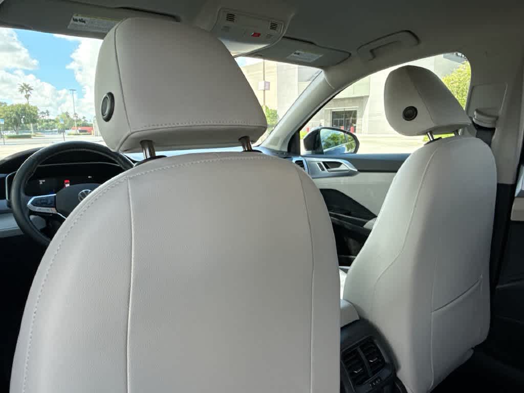 2026 Volkswagen Taos SE