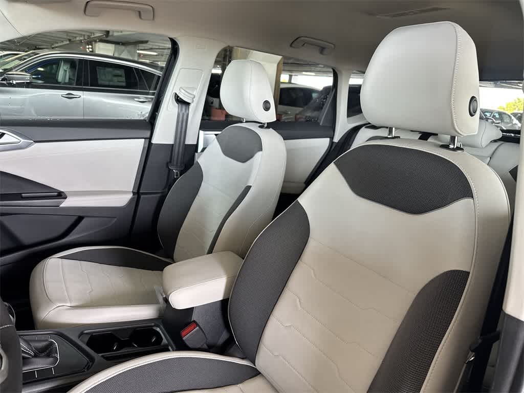 2026 Volkswagen Taos SE