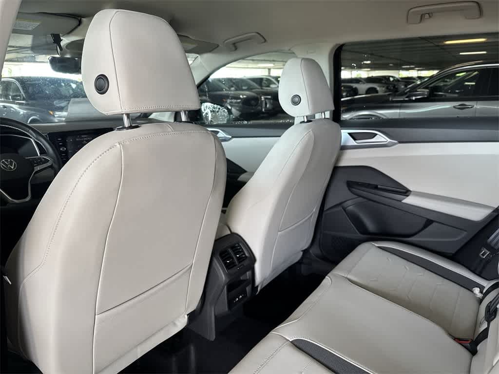 2026 Volkswagen Taos SE