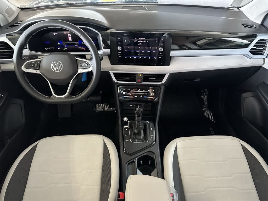 2026 Volkswagen Taos SE
