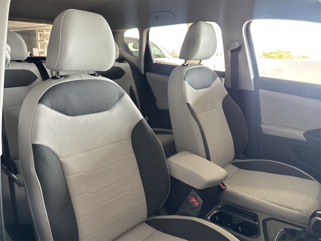 2026 Volkswagen Taos SE