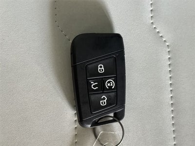 2026 Volkswagen Taos SE