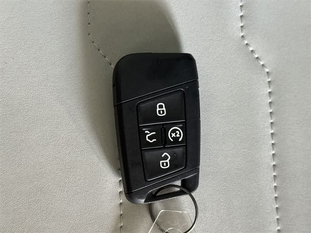 2026 Volkswagen Taos SE