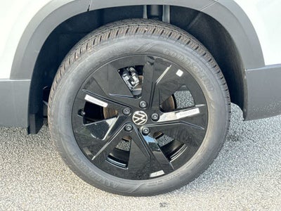 2026 Volkswagen Taos SE