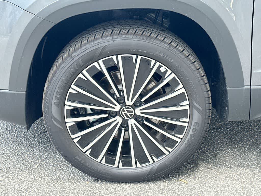 2026 Volkswagen Taos SE