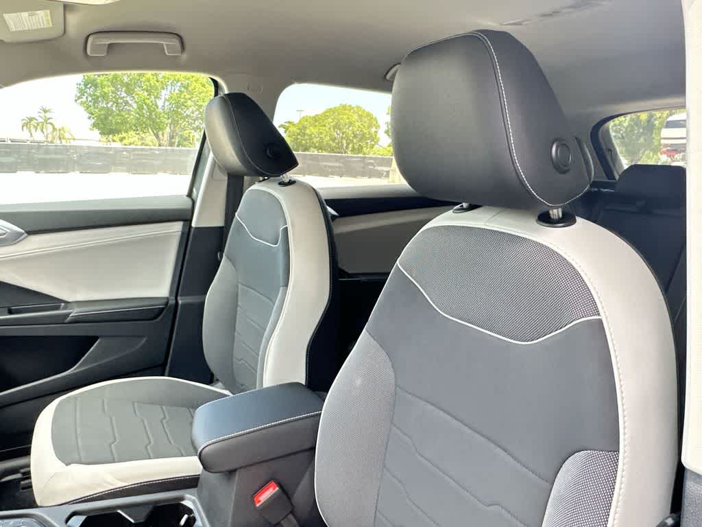 2026 Volkswagen Taos SE