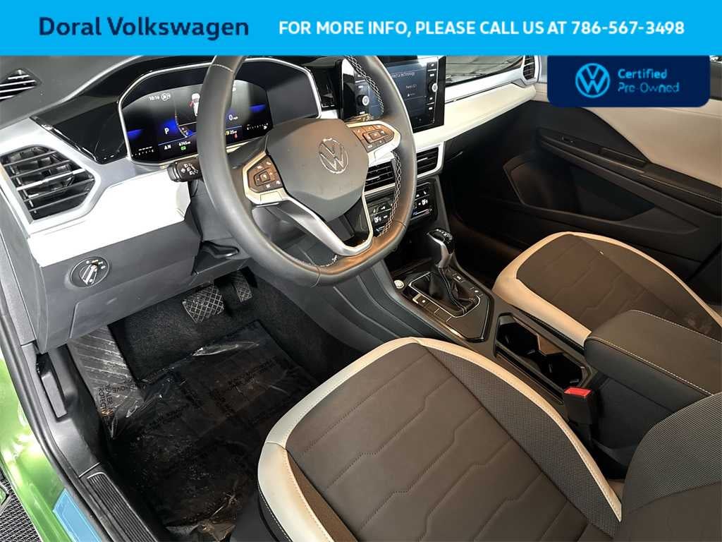 2025 Volkswagen Taos SE