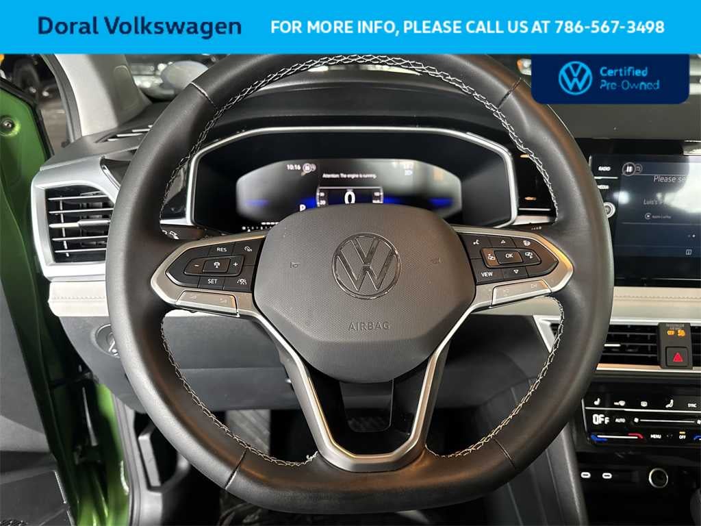2025 Volkswagen Taos SE