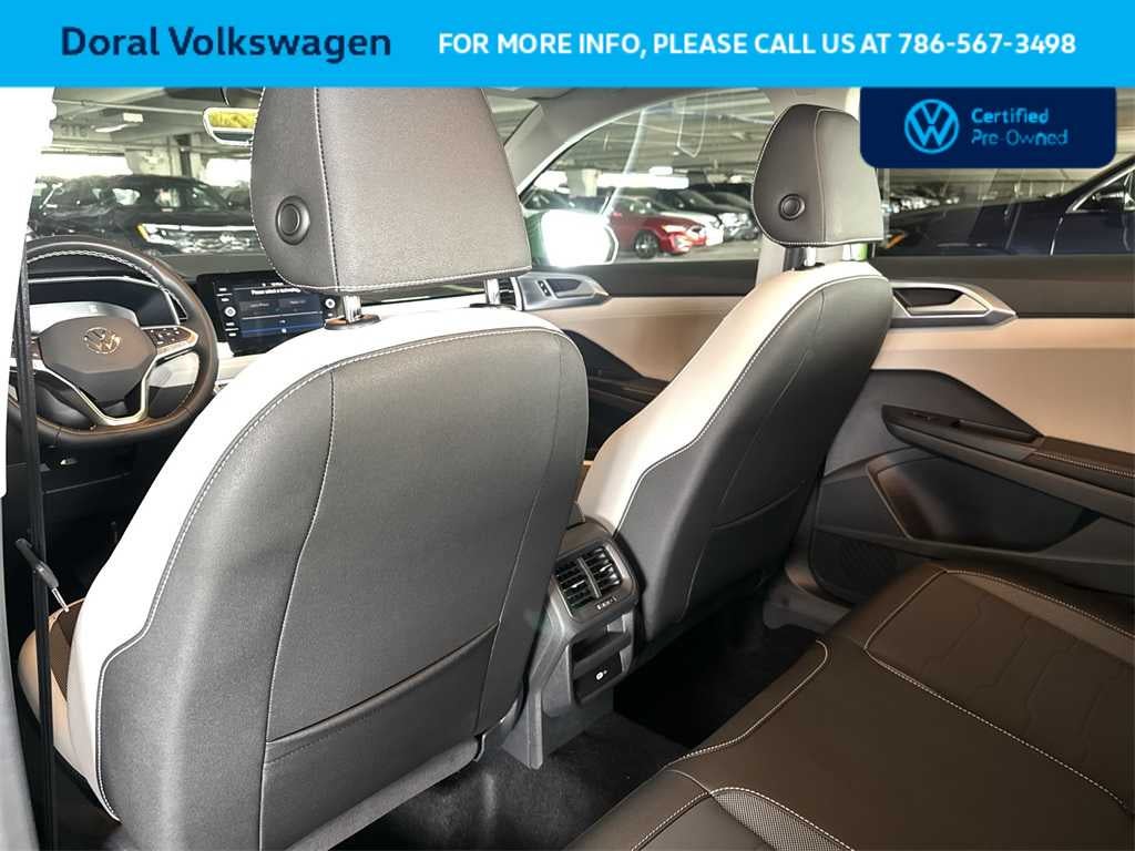 2025 Volkswagen Taos SE