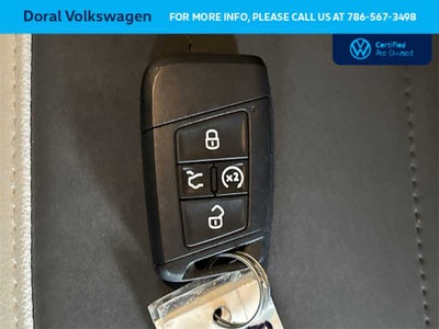 2025 Volkswagen Taos SE