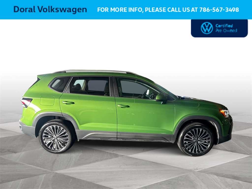 2025 Volkswagen Taos SE