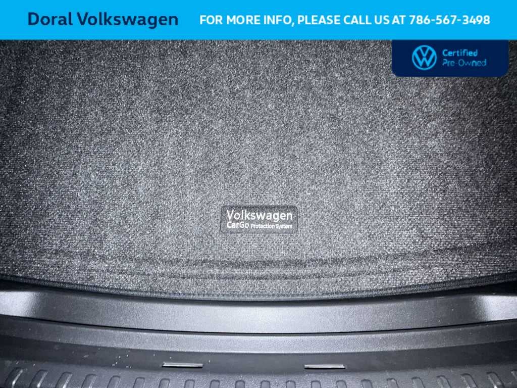 2025 Volkswagen Taos SE