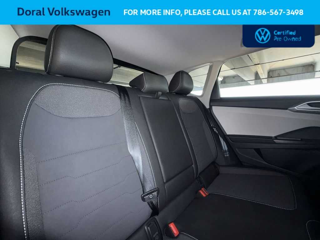 2025 Volkswagen Taos SE