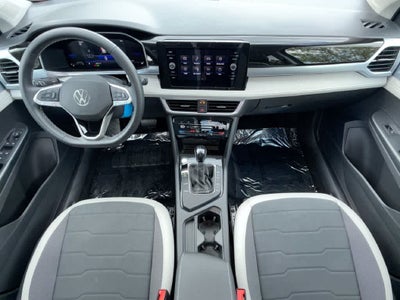 2026 Volkswagen Taos SE