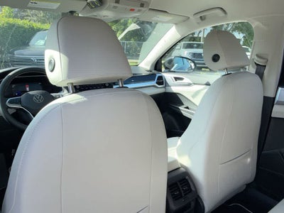 2026 Volkswagen Taos SE