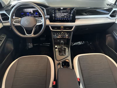 2025 Volkswagen Taos SE
