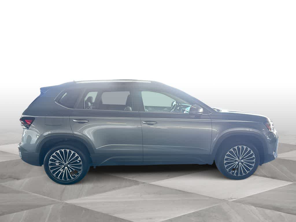 2025 Volkswagen Taos SE