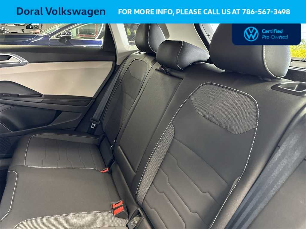 2025 Volkswagen Taos SE