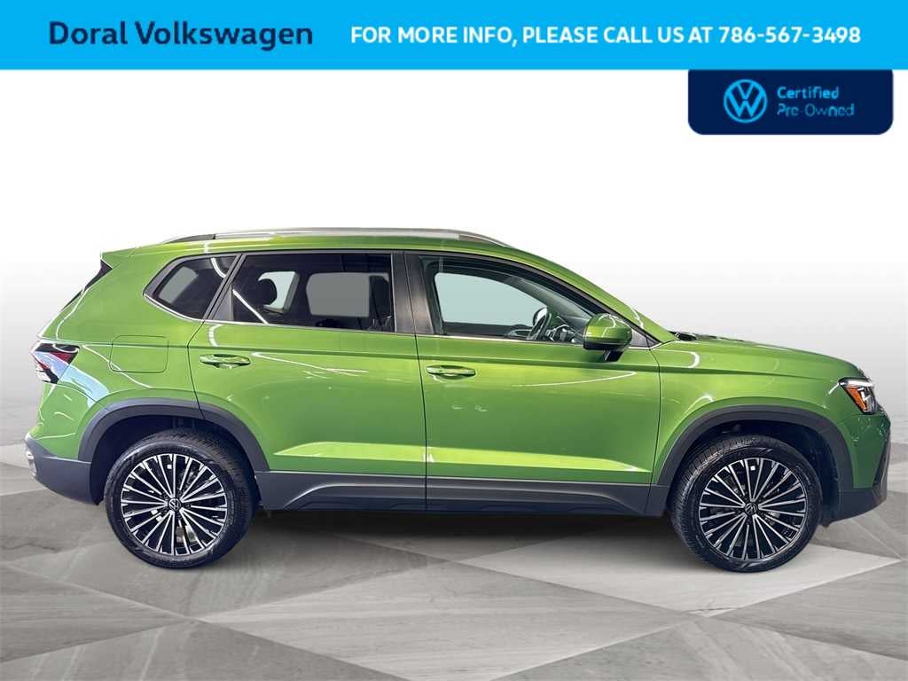 2025 Volkswagen Taos SE