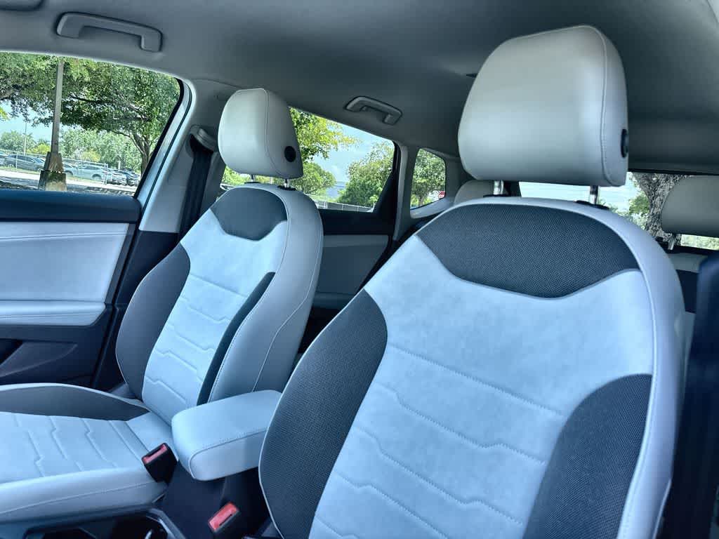 2026 Volkswagen Taos SE