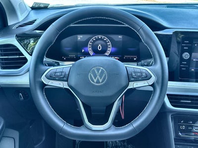 2026 Volkswagen Taos SE