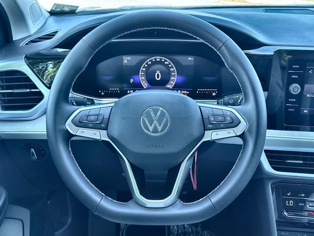 2026 Volkswagen Taos SE