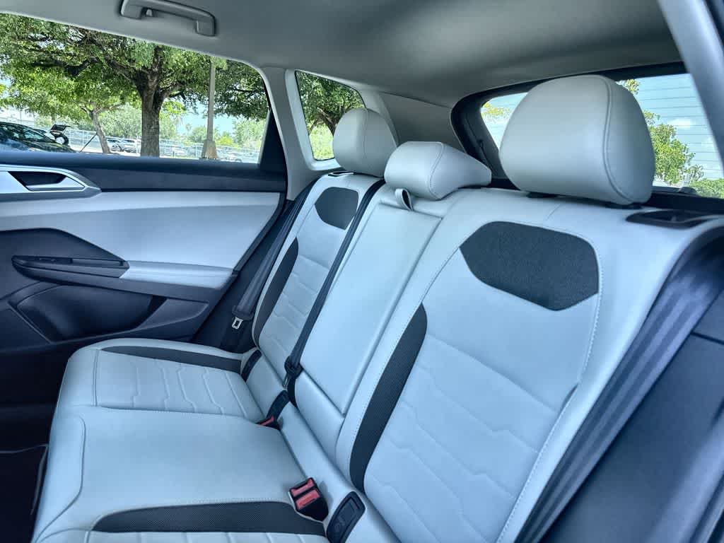 2026 Volkswagen Taos SE