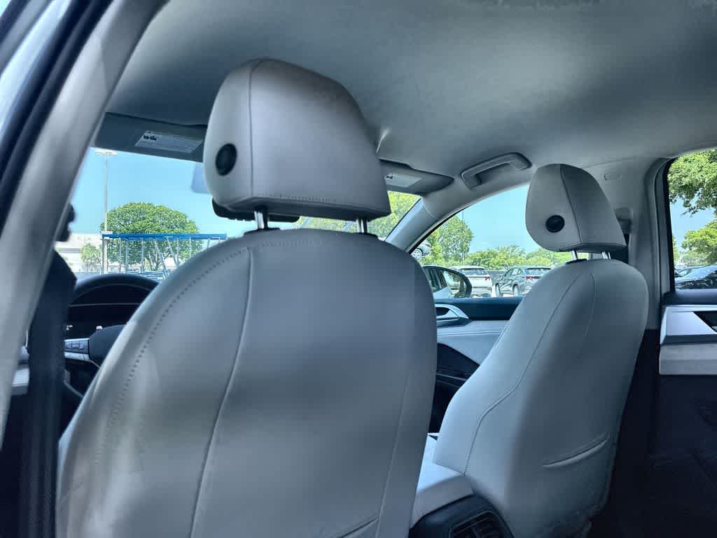 2026 Volkswagen Taos SE