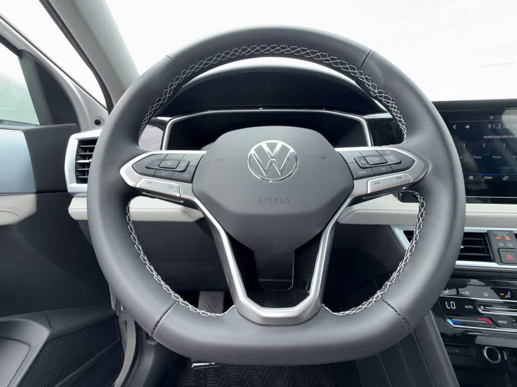 2026 Volkswagen Taos SE