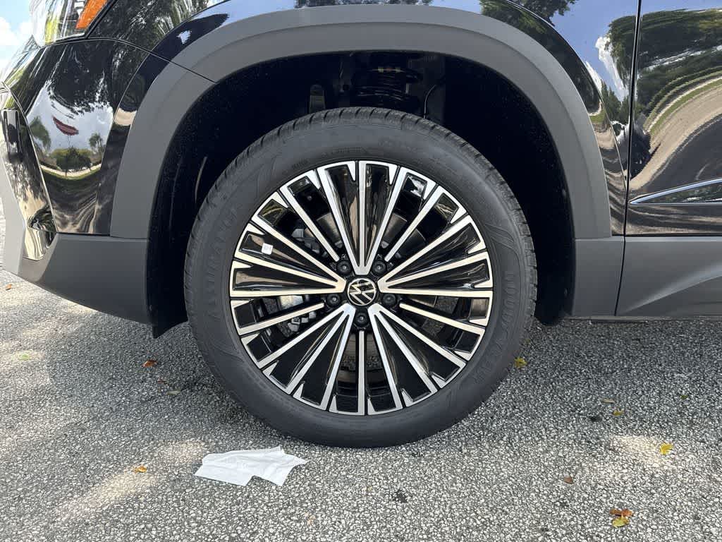 2026 Volkswagen Taos SE