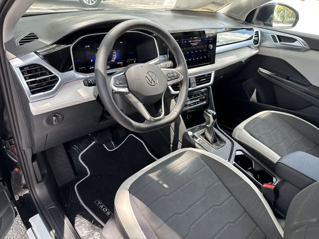 2026 Volkswagen Taos SE