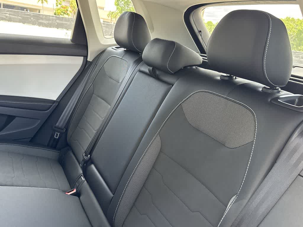 2026 Volkswagen Taos SE