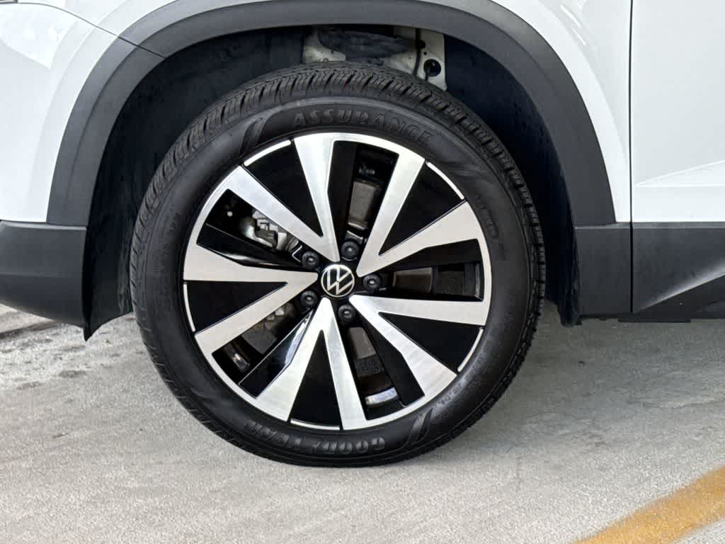 2023 Volkswagen Taos SE