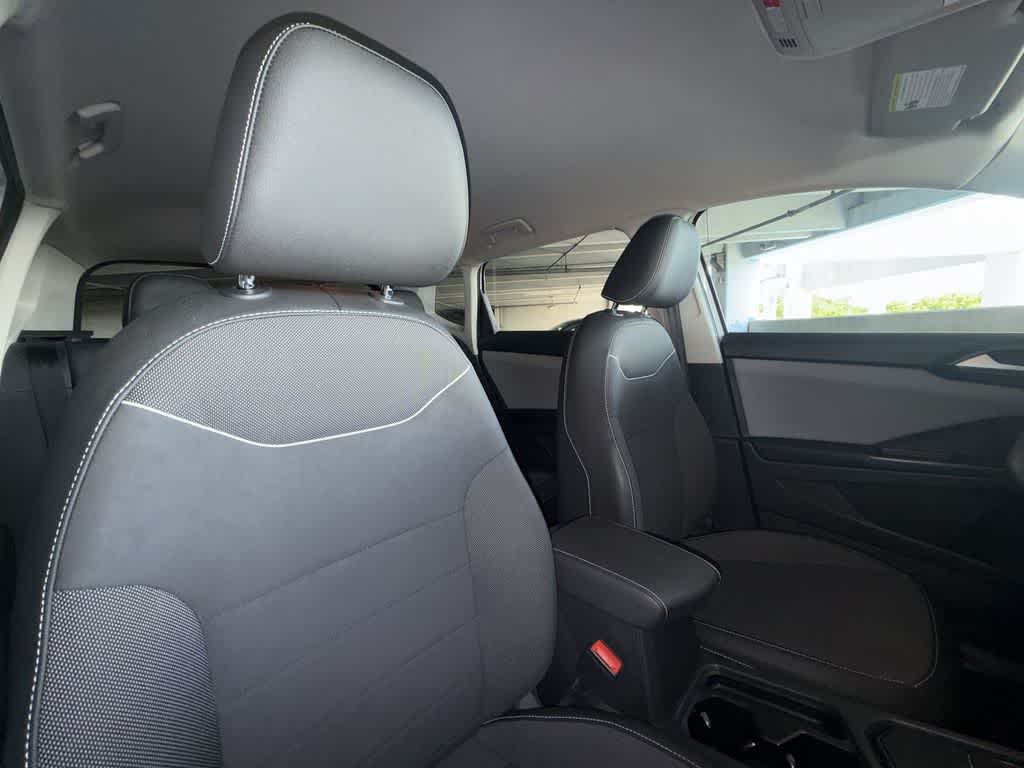 2023 Volkswagen Taos SE