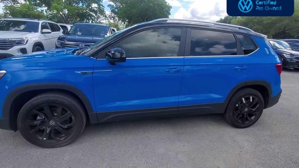 2024 Volkswagen Taos SE