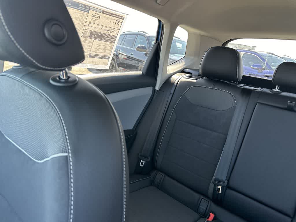 2024 Volkswagen Taos SE