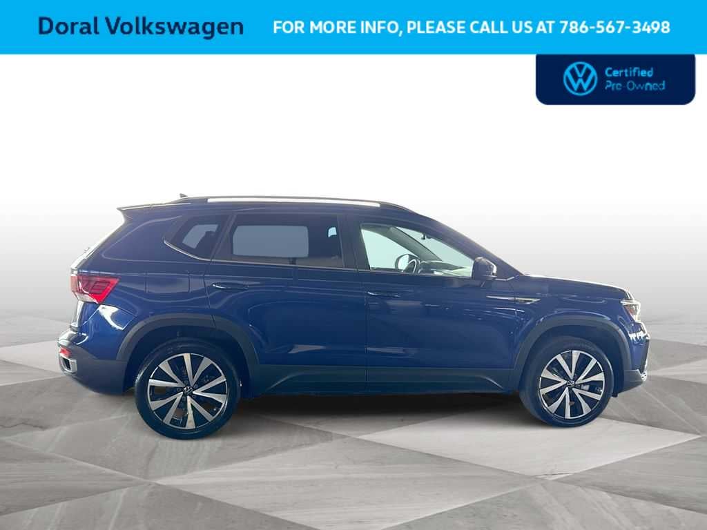 2024 Volkswagen Taos SE