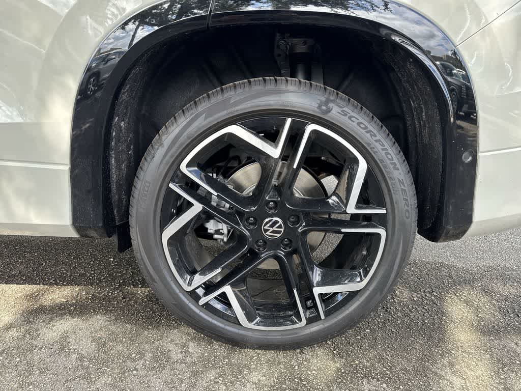 2026 Volkswagen Tiguan SEL R-Line Turbo