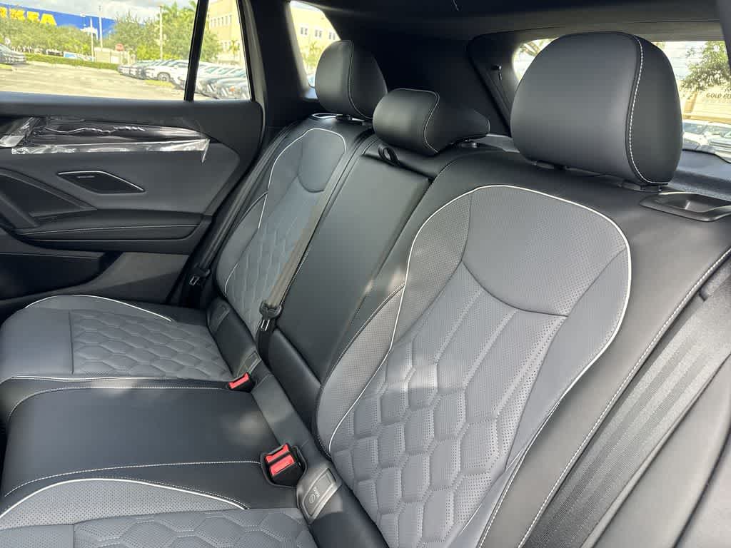 2026 Volkswagen Tiguan SEL R-Line Turbo