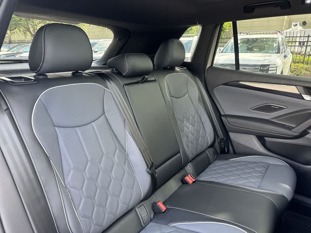 2026 Volkswagen Tiguan SEL R-Line Turbo