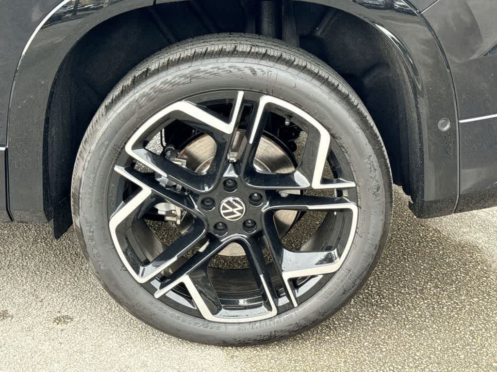2026 Volkswagen Tiguan SEL R-Line Turbo