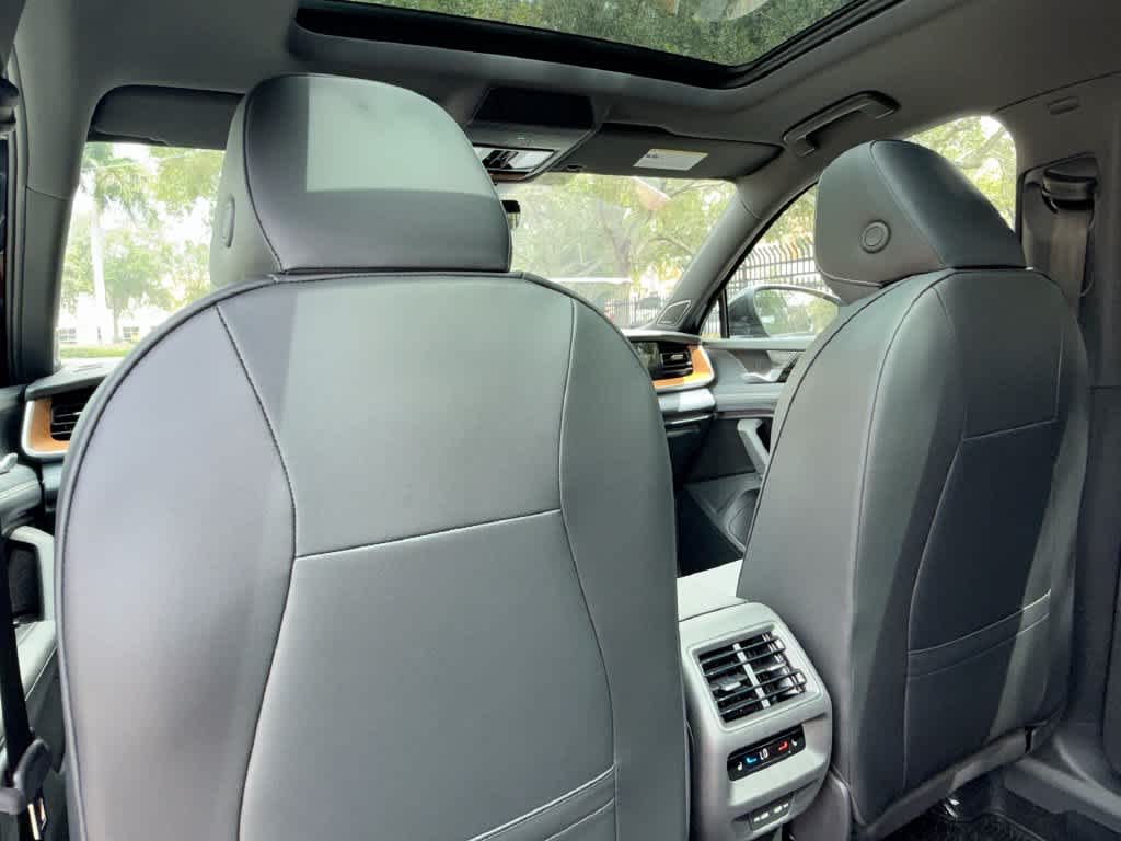 2026 Volkswagen Tiguan SEL R-Line Turbo