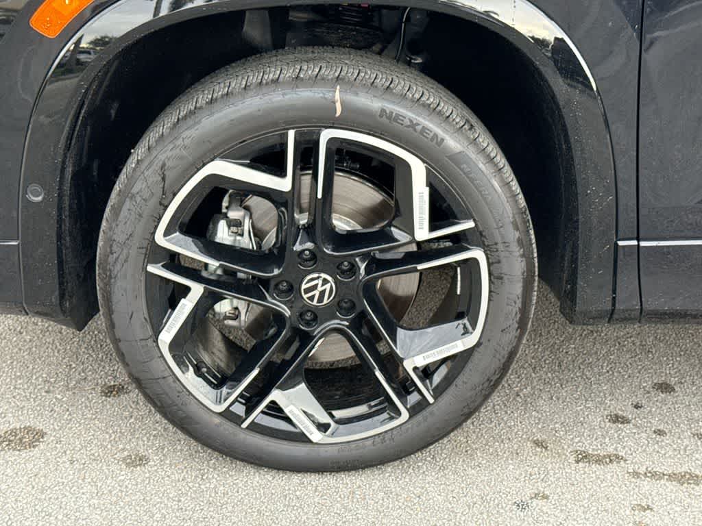 2026 Volkswagen Tiguan SEL R-Line Turbo