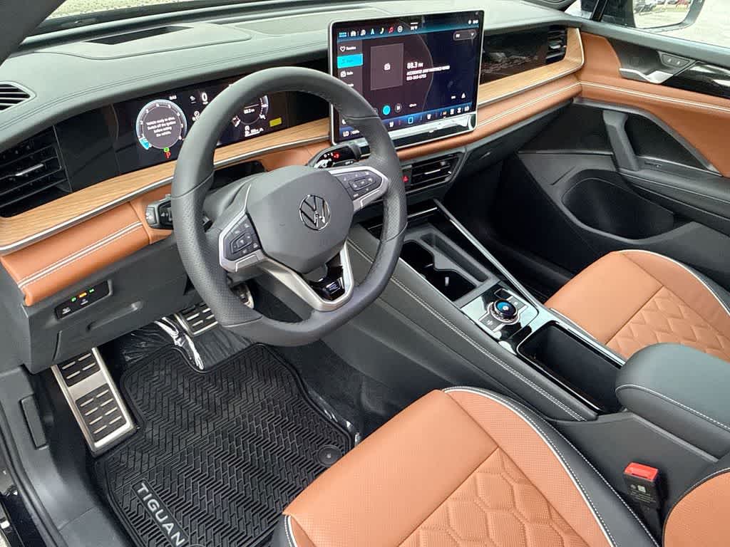 2026 Volkswagen Tiguan SEL R-Line Turbo