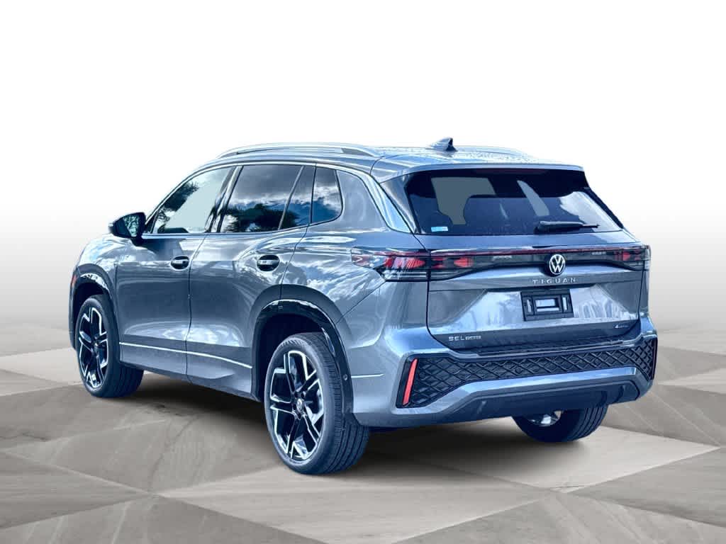 2027 Volkswagen Tiguan SEL R-Line Turbo